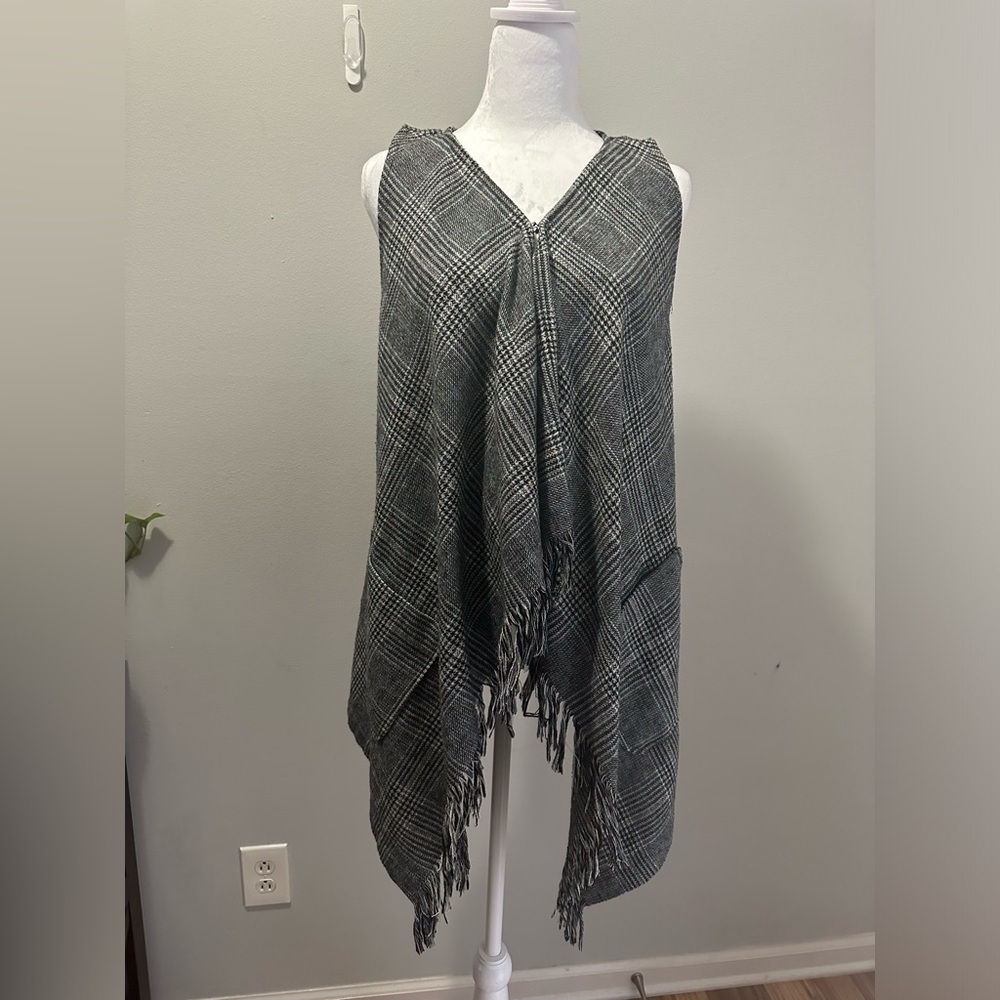 Democracy Womens Gray Plaid Fringe Edge Draped Sleeveless Vest Small